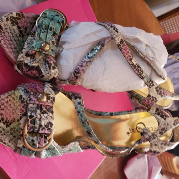 shoe dazzle - Picture 2 of 3